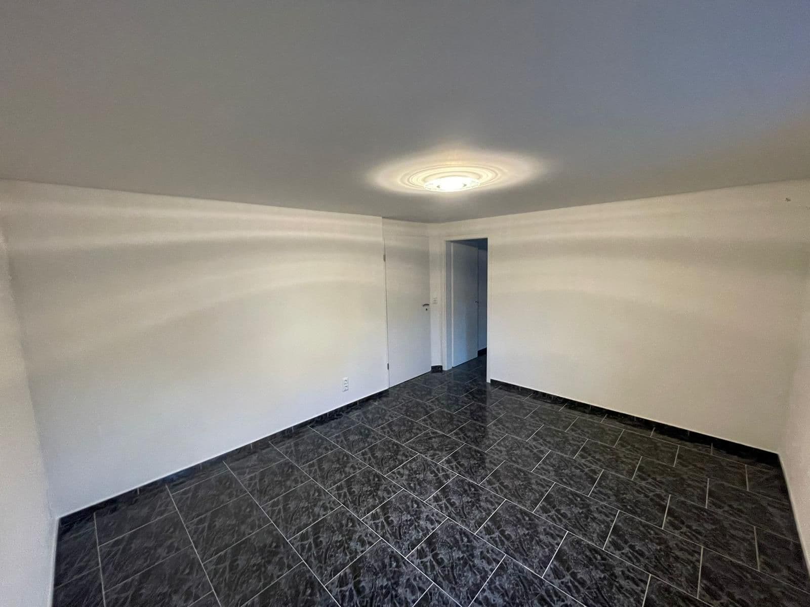 Schlafzimmer und Nebenraum